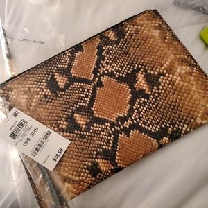 Snake skin clutch